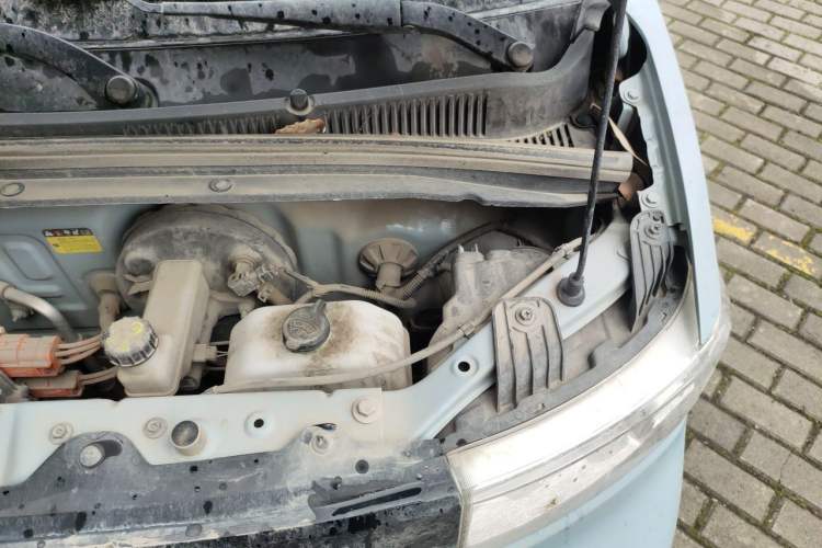 Used Wuling Hongguang MINIEV 2020 Zizai Version Lithium-NMC Engine Bay Left