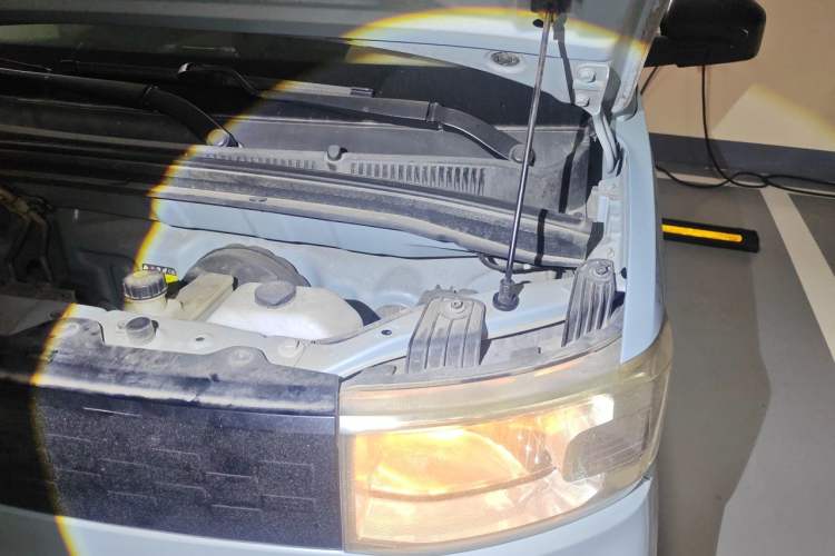 Used Wuling Hongguang MINIEV 2020 Freedom Version Lithium Iron Phosphate Engine Bay Left