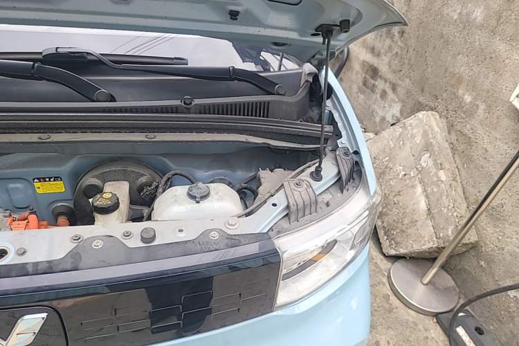 Used Wuling Hongguang MINIEV 2020 Zizai Version Lithium-NMC Engine Bay Left