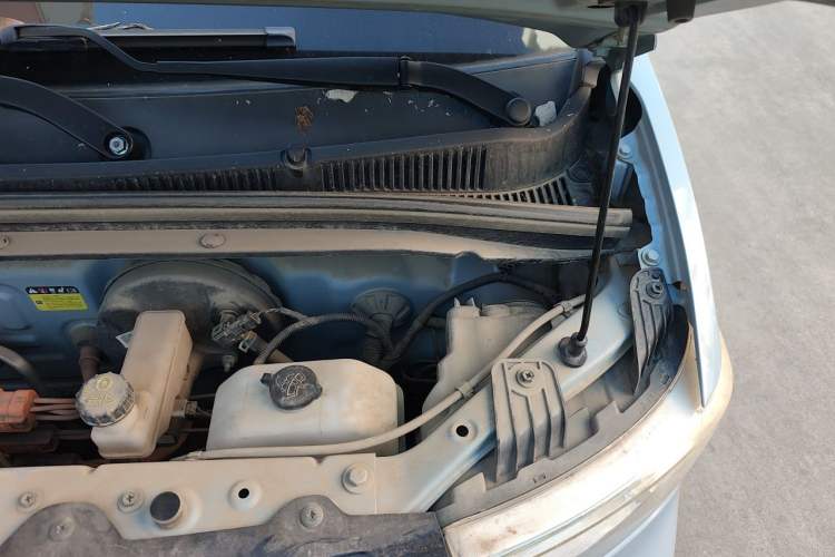 Used Wuling Hongguang MINIEV 2020 Zizai Version Lithium-NMC Engine Bay Left