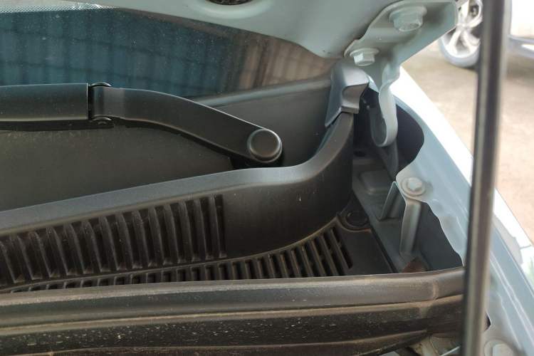 Used Wuling Hongguang MINIEV 2020 Enjoyment Model Lithium Iron Phosphate Engine Bay Left