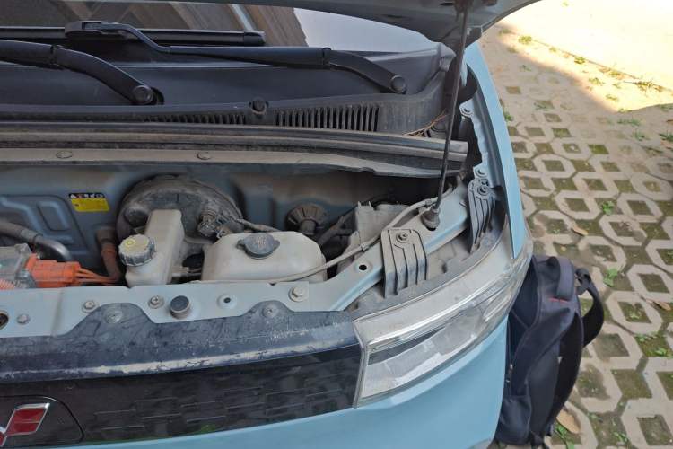Used Wuling Hongguang MINIEV 2020 Enjoyment Model Lithium Iron Phosphate Engine Bay Left