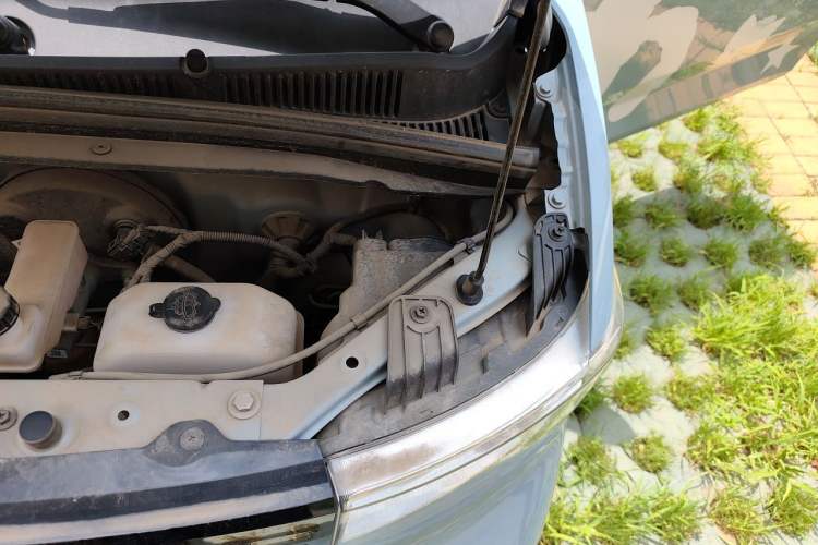 Used Wuling Hongguang MINIEV 2020 Freedom Version Lithium Iron Phosphate Engine Bay Left