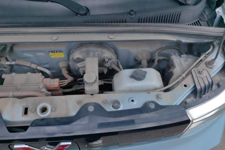 Used Wuling Hongguang MINIEV 2020 Freedom Version Lithium Iron Phosphate Engine Bay Left