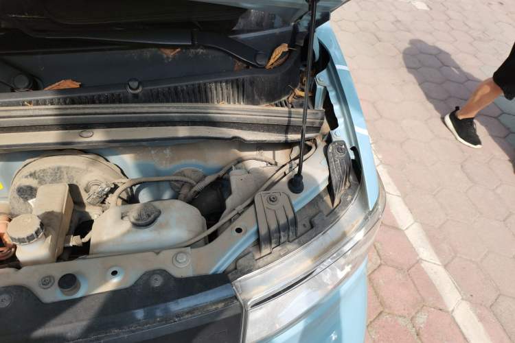 Used Wuling Hongguang MINIEV 2020 Freedom Version Lithium Iron Phosphate Engine Bay Left