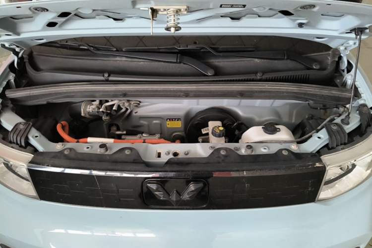Used Wuling Hongguang MINIEV 2020 Enjoyment Model Lithium Iron Phosphate Engine Bay