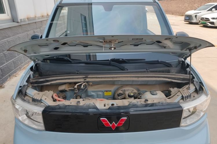 Used Wuling Hongguang MINIEV 2020 Freedom Version Lithium Iron Phosphate Engine Bay