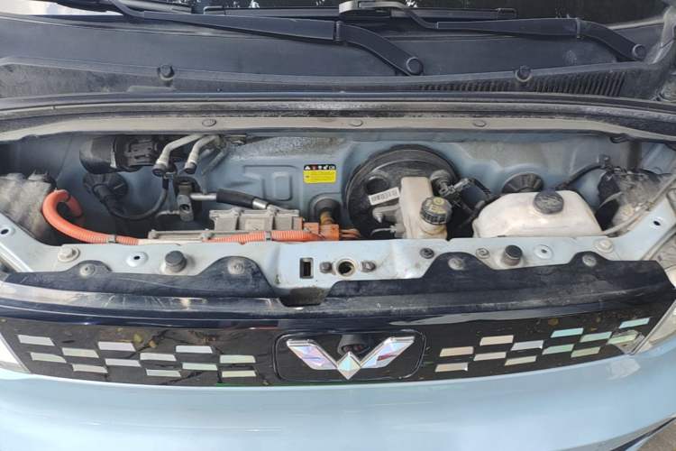 Used Wuling Hongguang MINIEV 2020 Freedom Version Lithium Iron Phosphate Engine Bay