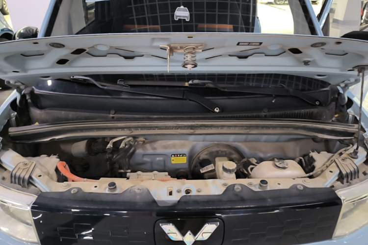 Used Wuling Hongguang MINIEV 2020 Zizai Version Lithium-NMC Engine Bay