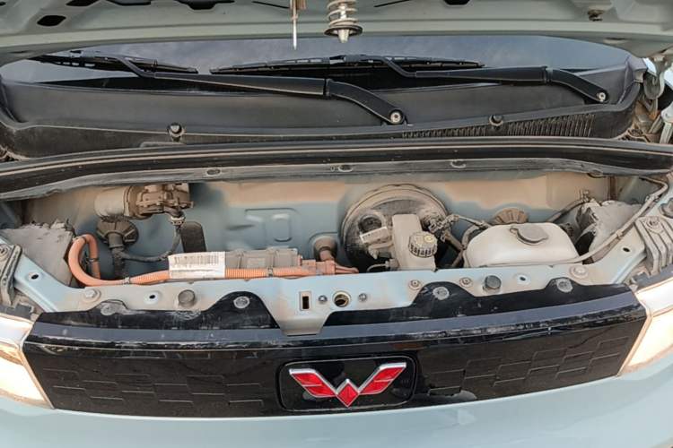 Used Wuling Hongguang MINIEV 2020 Lite Version Lithium Iron Phosphate Engine Bay