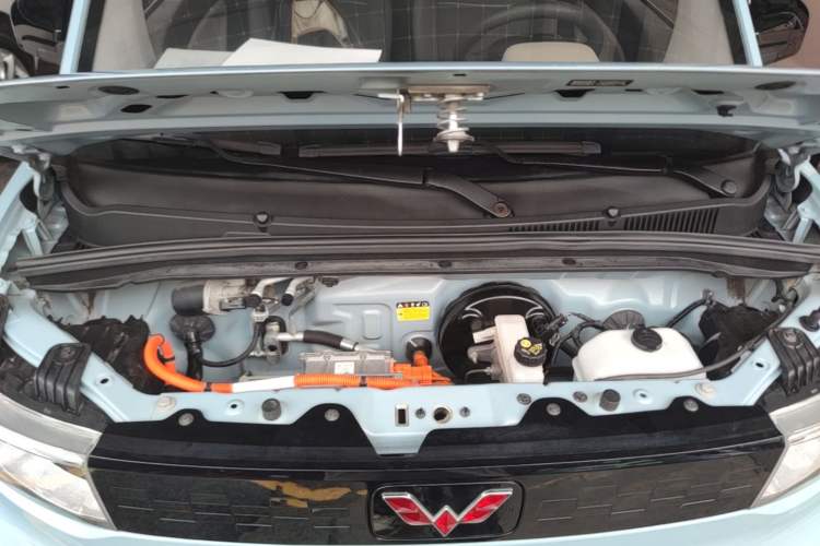 Used Wuling Hongguang MINIEV 2020 Enjoyment Model Lithium Iron Phosphate Engine Bay
