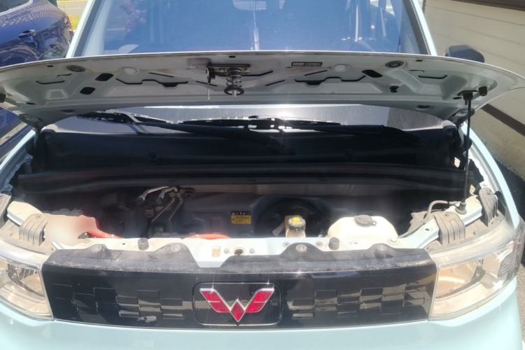 Used Wuling Hongguang MINIEV 2020 Freedom Version Lithium Iron Phosphate Engine Bay