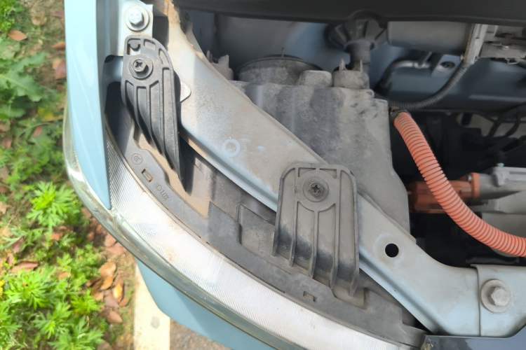 Used Wuling Hongguang MINIEV 2020 Zizai Version Lithium-NMC Engine Bay Right