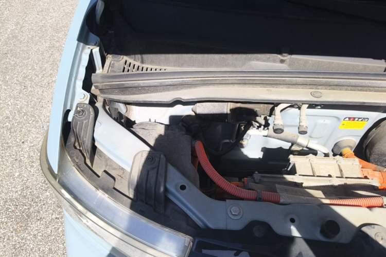 Used Wuling Hongguang MINIEV 2020 Freedom Version Lithium Iron Phosphate Engine Bay Right