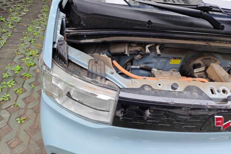 Used Wuling Hongguang MINIEV 2020 Freedom Version Lithium Iron Phosphate Engine Bay Right