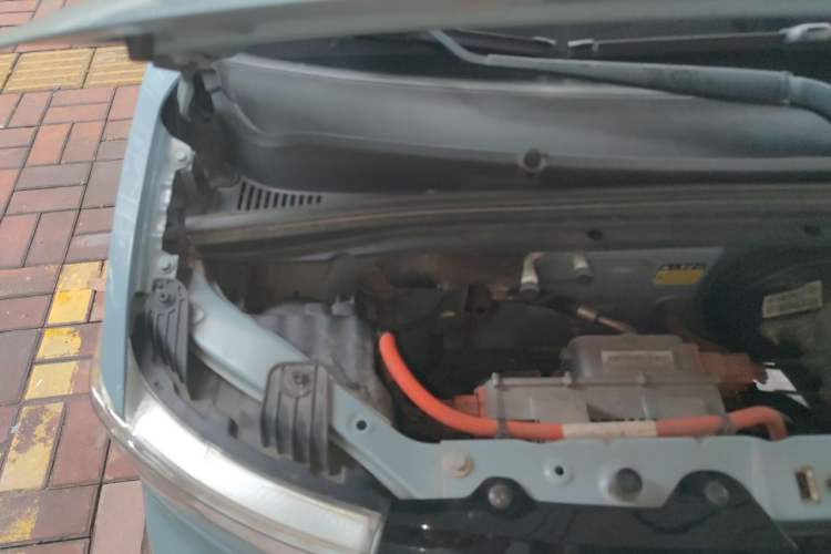Used Wuling Hongguang MINIEV 2020 Enjoyment Model Lithium Iron Phosphate Engine Bay Right