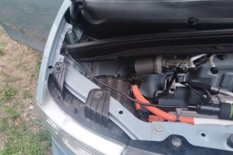 Used Wuling Hongguang MINIEV 2020 Freedom Version Lithium Iron Phosphate Engine Bay Right