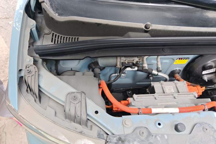 Used Wuling Hongguang MINIEV 2020 Enjoyment Model Lithium Iron Phosphate Engine Bay Right