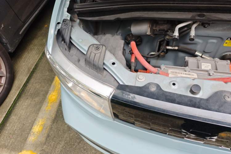 Used Wuling Hongguang MINIEV 2020 Enjoyment Model Lithium Iron Phosphate Engine Bay Right