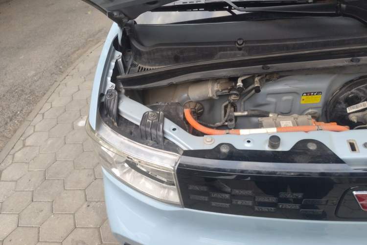 Used Wuling Hongguang MINIEV 2020 Zizai Version Lithium-NMC Engine Bay Right