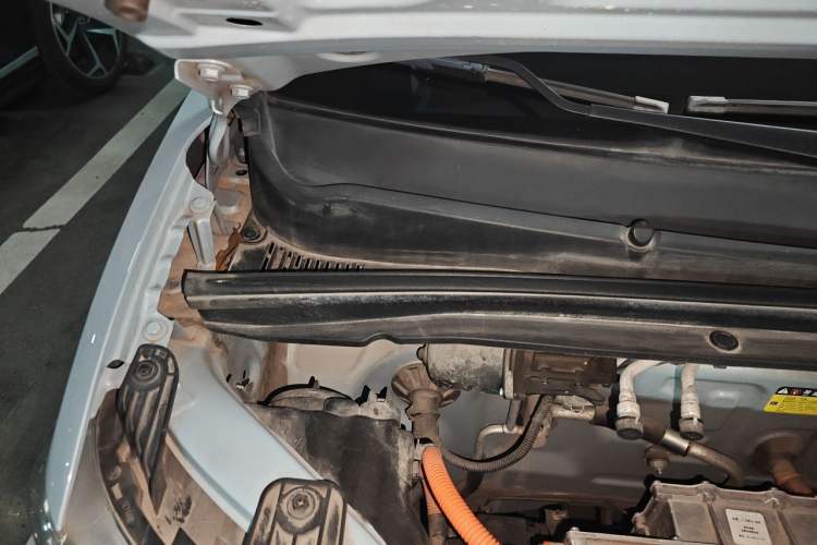 Used Wuling Hongguang MINIEV 2020 Freedom Version Lithium Iron Phosphate Engine Bay Right