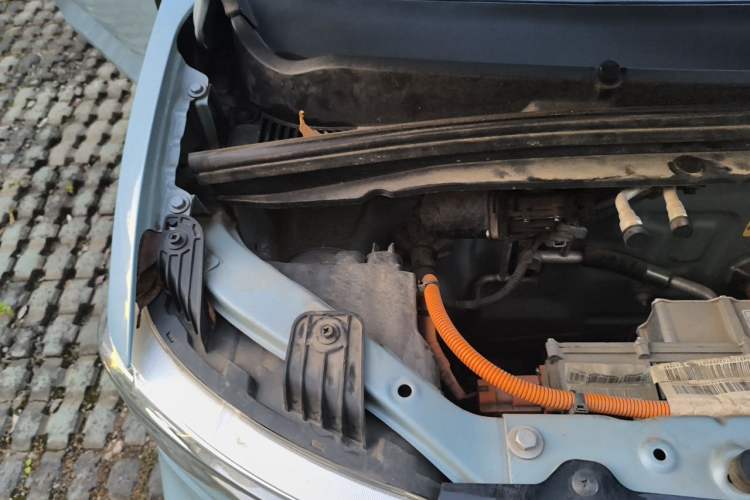 Used Wuling Hongguang MINIEV 2020 Zizai Version Lithium-NMC Engine Bay Right