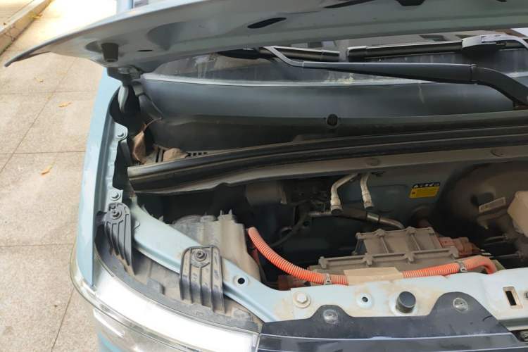 Used Wuling Hongguang MINIEV 2020 Zizai Version Lithium-NMC Engine Bay Right