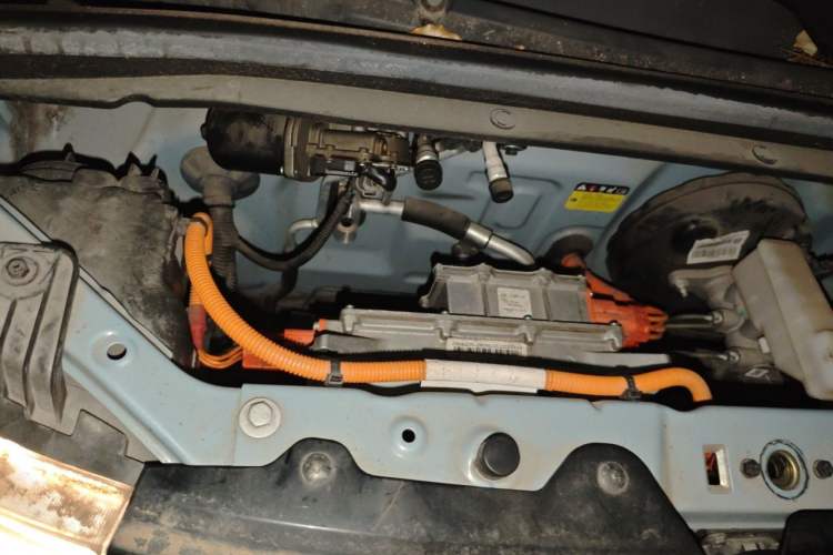 Used Wuling Hongguang MINIEV 2020 Zizai Version Lithium-NMC Engine Bay Right