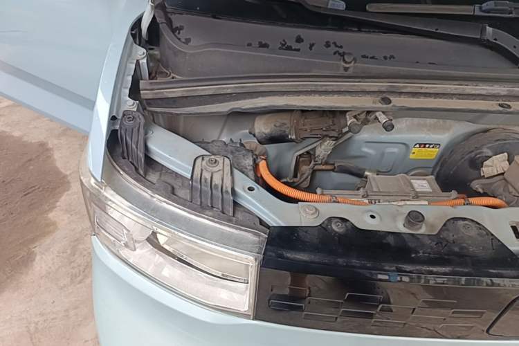 Used Wuling Hongguang MINIEV 2020 Enjoyment Model Lithium Iron Phosphate Engine Bay Right