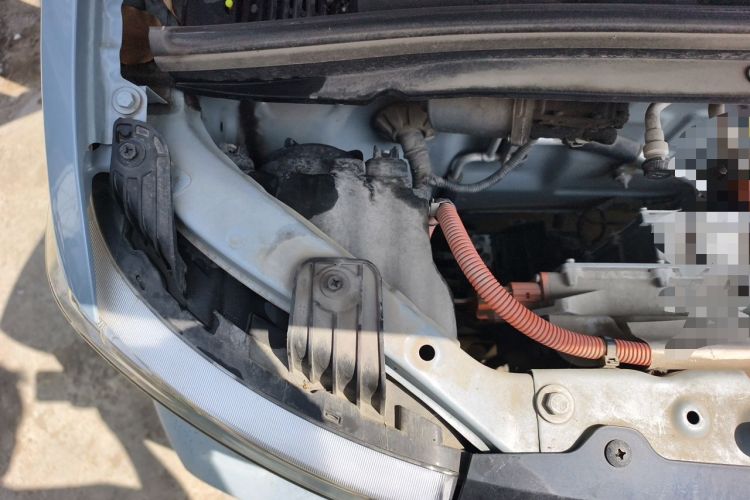 Used Wuling Hongguang MINIEV 2020 Freedom Version Lithium Iron Phosphate Engine Bay Right