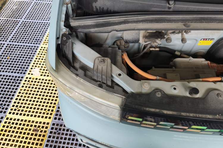 Used Wuling Hongguang MINIEV 2020 Lite Version Lithium Iron Phosphate Engine Bay Right