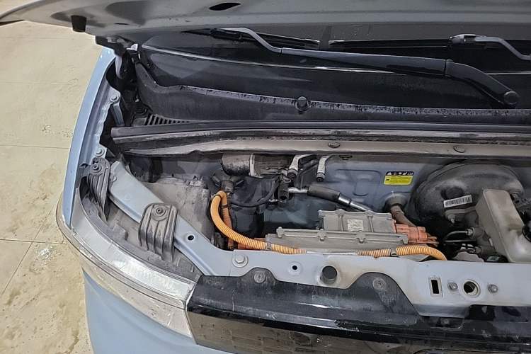 Used Wuling Hongguang MINIEV 2020 Enjoyment Model Lithium Iron Phosphate Engine Bay Right