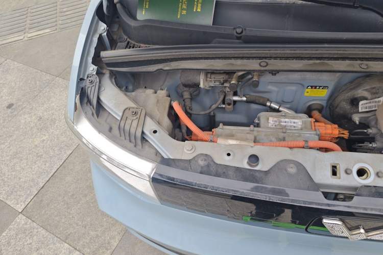 Used Wuling Hongguang MINIEV 2020 Enjoyment Model Lithium Iron Phosphate Engine Bay Right