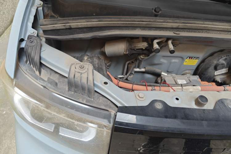 Used Wuling Hongguang MINIEV 2020 Enjoyment Model Lithium Iron Phosphate Engine Bay Right