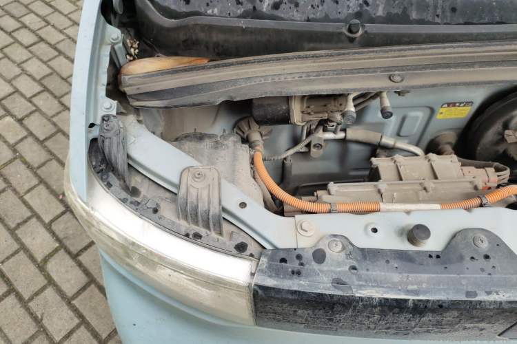 Used Wuling Hongguang MINIEV 2020 Zizai Version Lithium-NMC Engine Bay Right