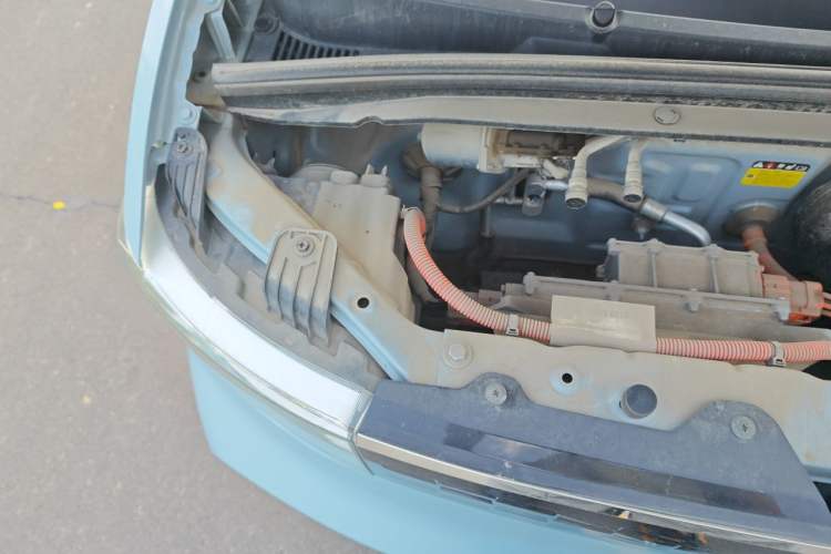 Used Wuling Hongguang MINIEV 2020 Enjoyment Model Lithium Iron Phosphate Engine Bay Right