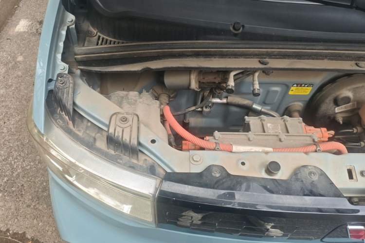 Used Wuling Hongguang MINIEV 2020 Zizai Version Lithium-NMC Engine Bay Right