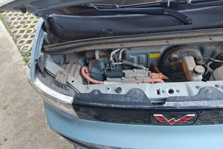 Used Wuling Hongguang MINIEV 2020 Enjoyment Model Lithium Iron Phosphate Engine Bay Right