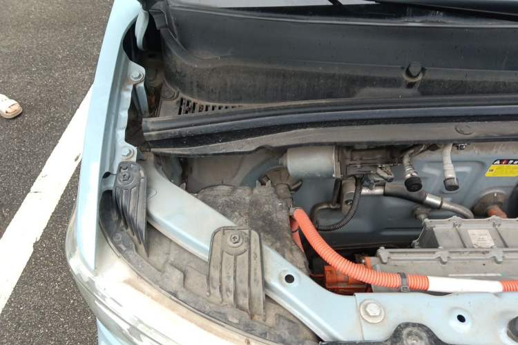 Used Wuling Hongguang MINIEV 2020 Enjoyment Model Lithium Iron Phosphate Engine Bay Right