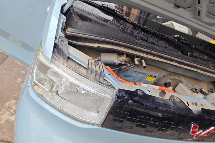 Used Wuling Hongguang MINIEV 2020 Zizai Version Lithium-NMC Engine Bay Right