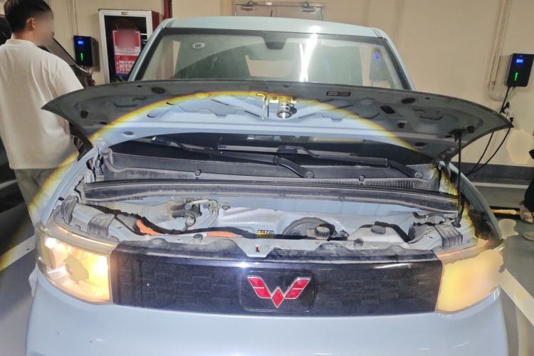 Used Wuling Hongguang MINIEV 2020 Freedom Version Lithium Iron Phosphate Engine Bay