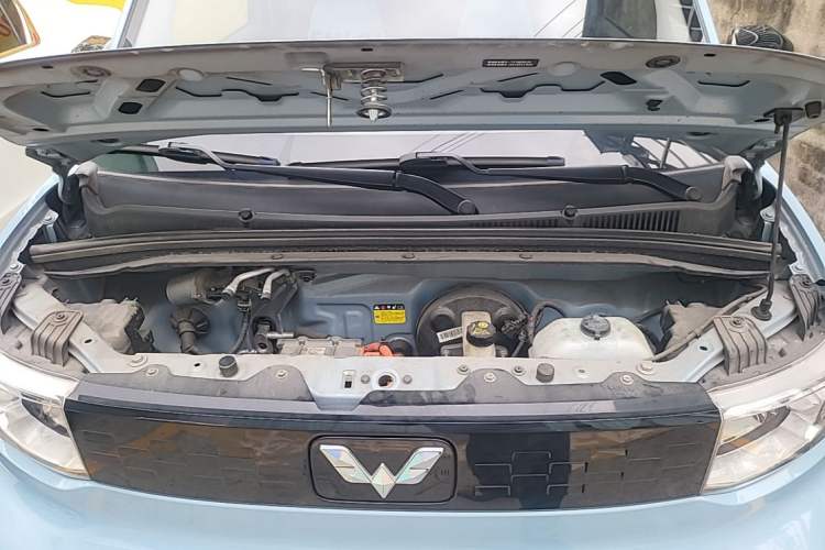 Used Wuling Hongguang MINIEV 2020 Zizai Version Lithium-NMC Engine Bay