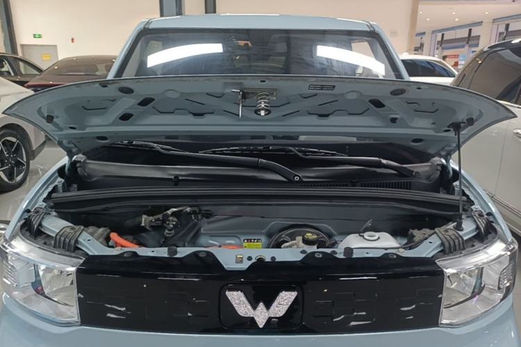 Used Wuling Hongguang MINIEV 2020 Enjoyment Model Lithium Iron Phosphate Engine Bay