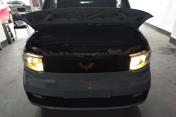 Used Wuling Hongguang MINIEV 2020 Zizai Version Lithium-NMC Engine Bay