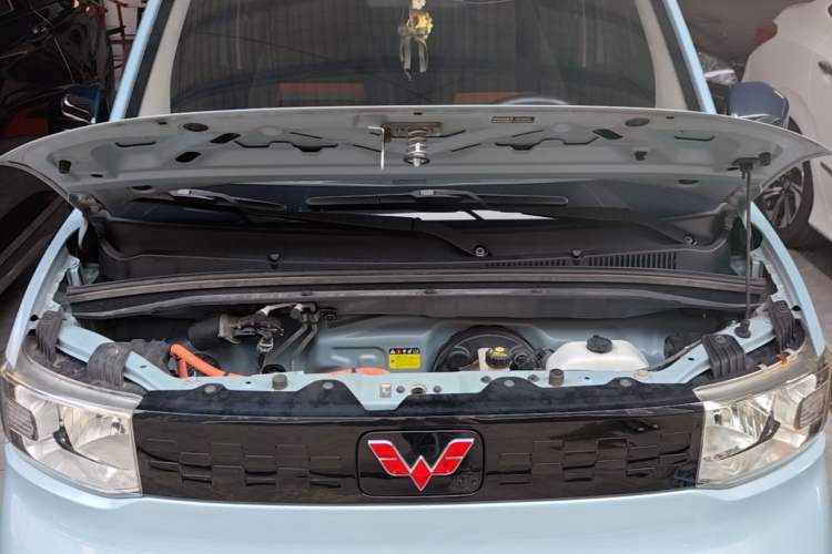 Used Wuling Hongguang MINIEV 2020 Enjoyment Model Lithium Iron Phosphate Engine Bay