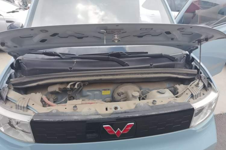 Used Wuling Hongguang MINIEV 2020 Freedom Version Lithium Iron Phosphate Engine Bay