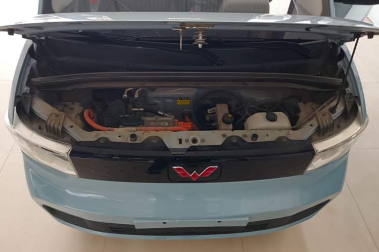 Used Wuling Hongguang MINIEV 2020 Freedom Version Lithium Iron Phosphate Engine Bay