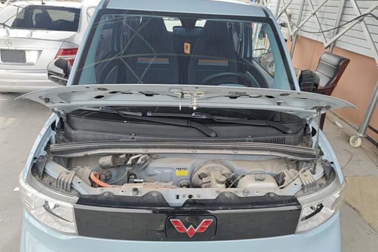 Used Wuling Hongguang MINIEV 2020 Freedom Version Lithium Iron Phosphate Engine Bay