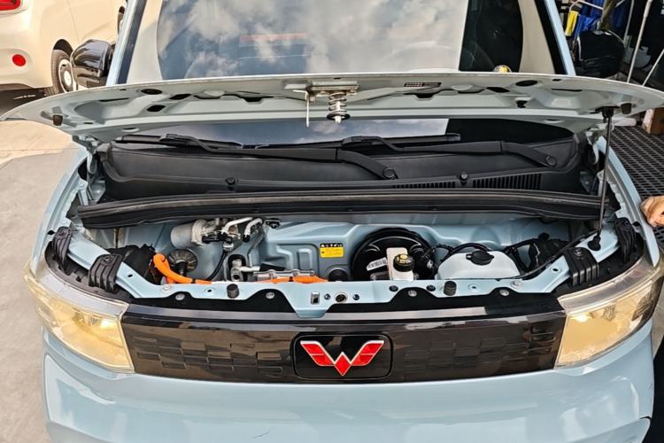 Used Wuling Hongguang MINIEV 2020 Freedom Version Lithium Iron Phosphate Engine Bay