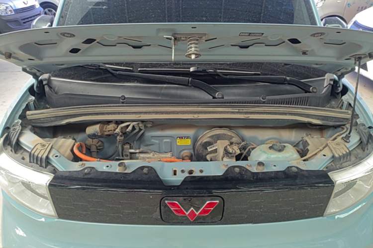Used Wuling Hongguang MINIEV 2020 Freedom Version Lithium Iron Phosphate Engine Bay